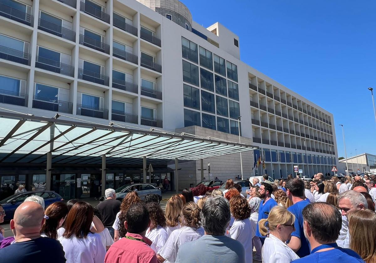 Protesta en el Hospital de la Ribera.