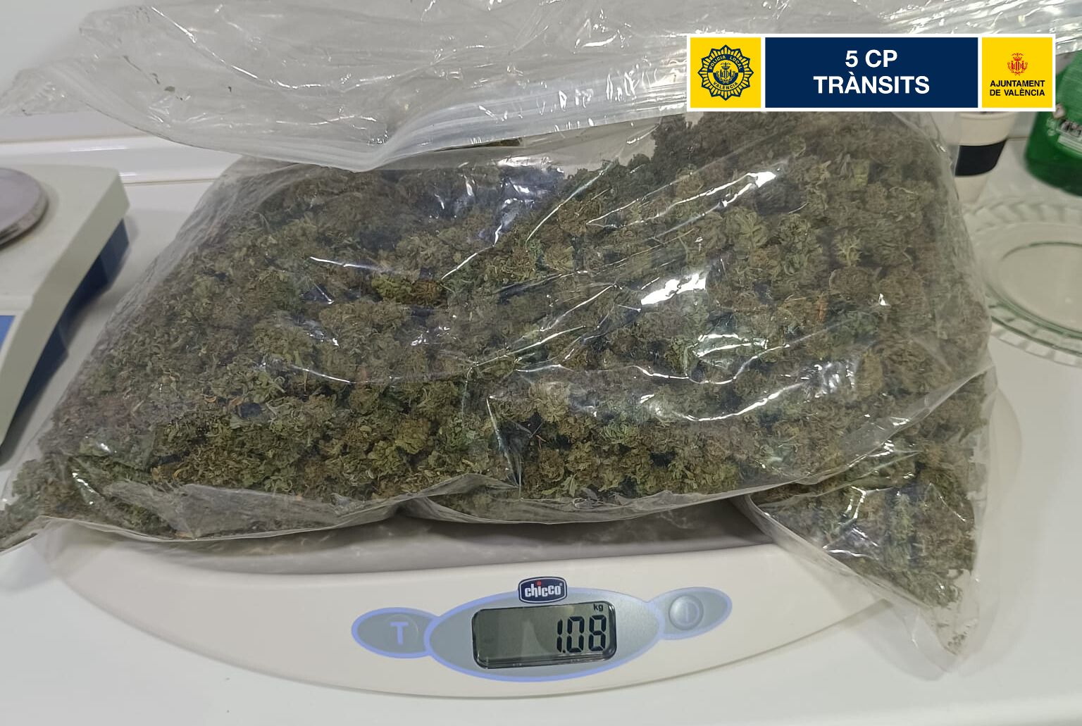 Detenidos tras saltarse un control con tres kilos de marihuana en el coche