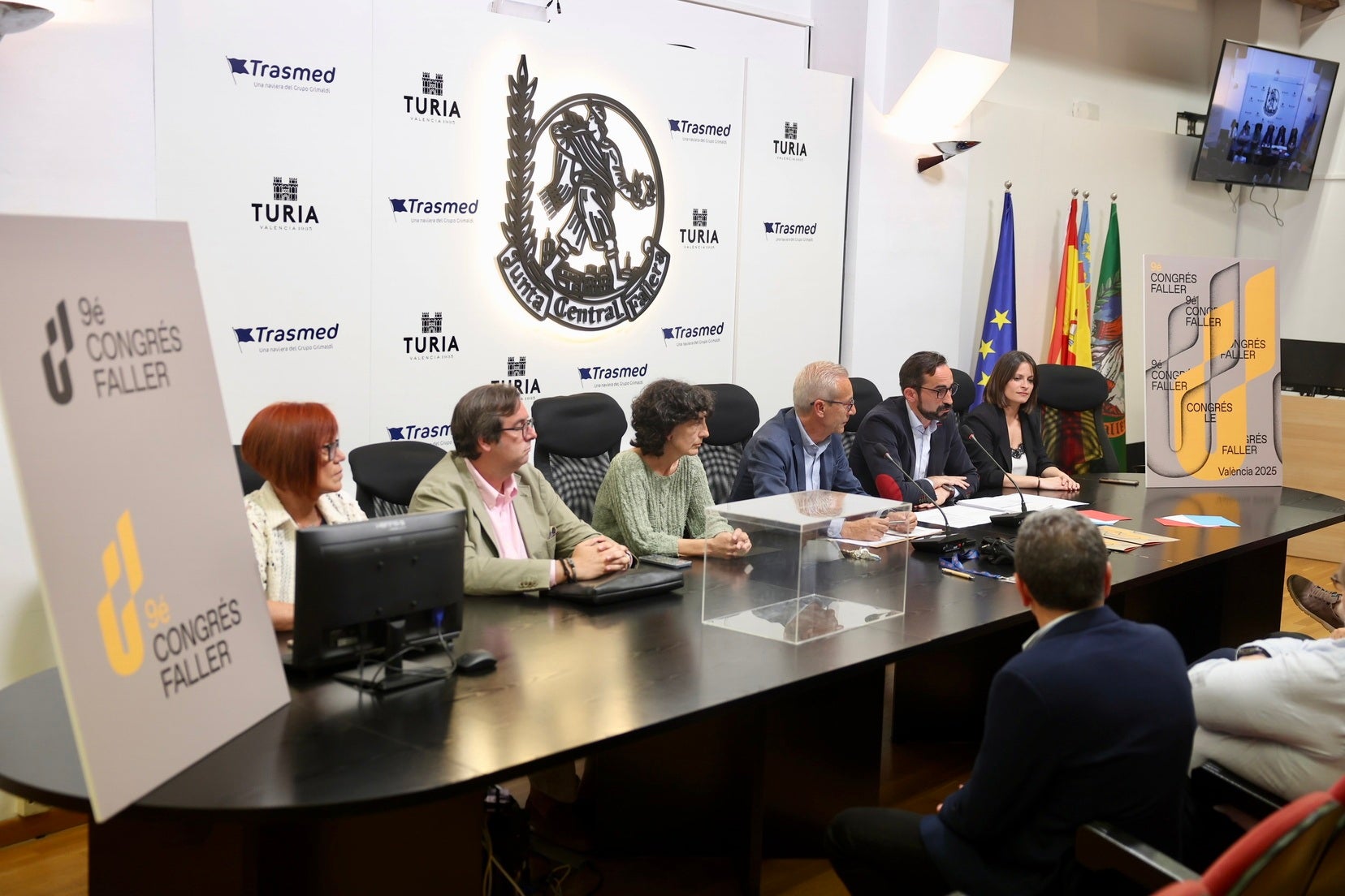 Las Fallas ya tienen su 'kit' de congresista y el calendario de reuniones