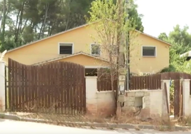 Un chalet ocupado en Barcelona, en una imagen de archivo.