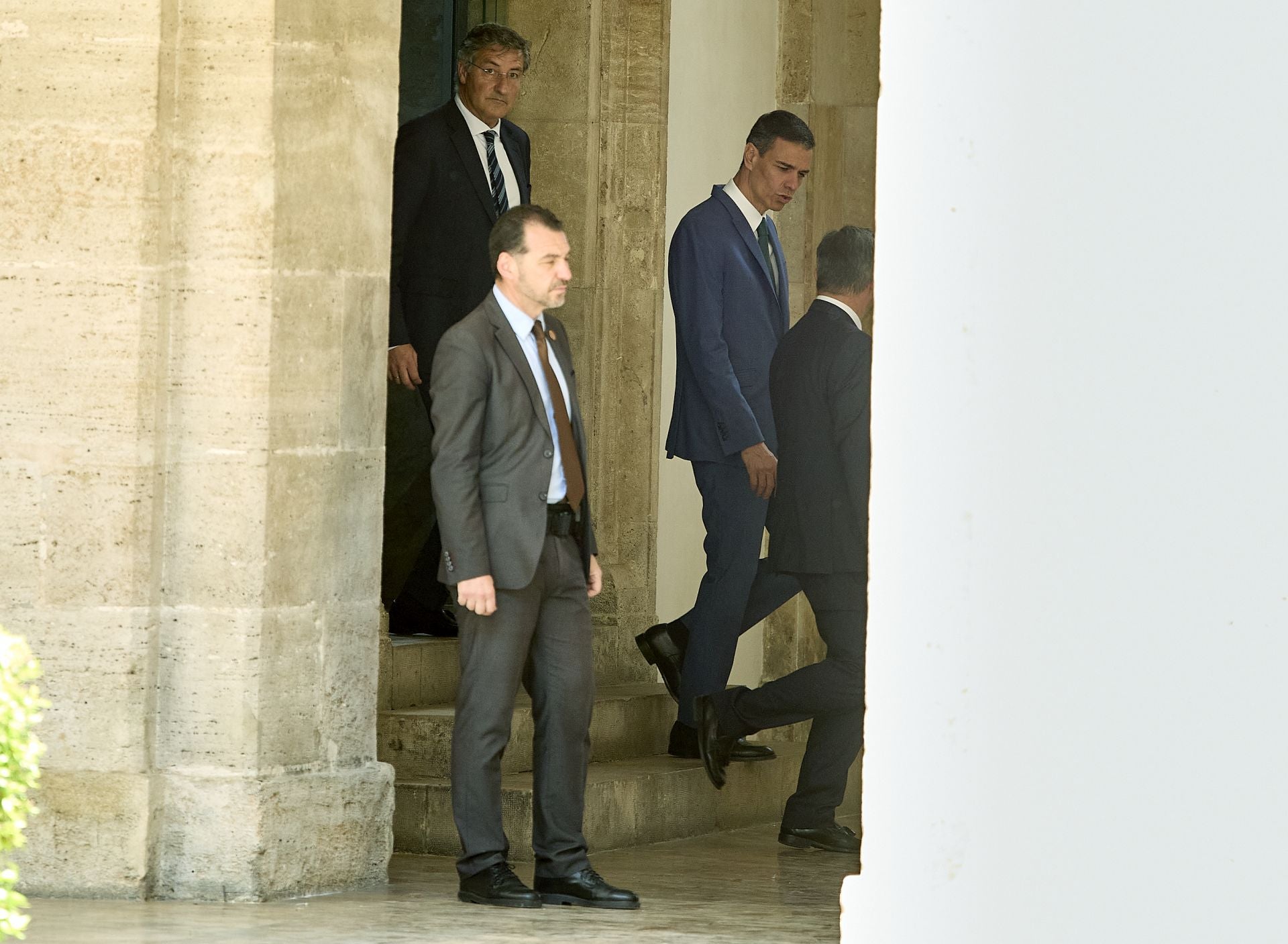 FOTOS | Sánchez se reúne con las víctimas de la dana en Valencia