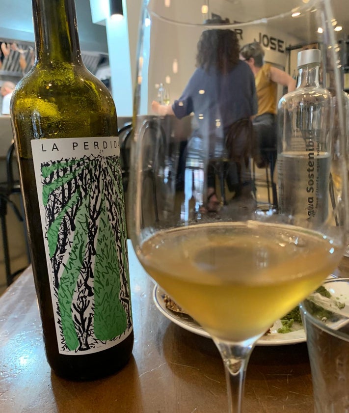 Imagen secundaria 2 - Barbaric es su gente, sus platos y sus vinos.