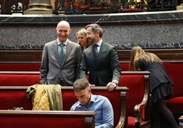 El portavoz de Vox y concejal de Empleo, José Gosálbez, junto a exportavoz Juanma Badenas.