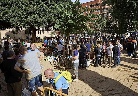 Grupo de voluntarios de la dana, en la Torre.