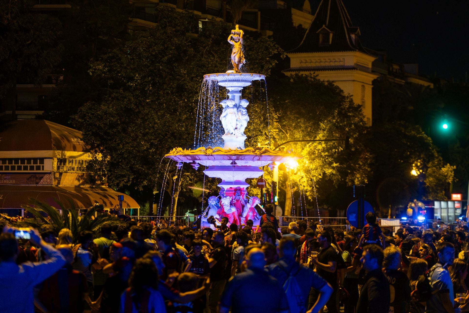 FOTOS | La espectacular celebración del ascenso del Levante en Valencia