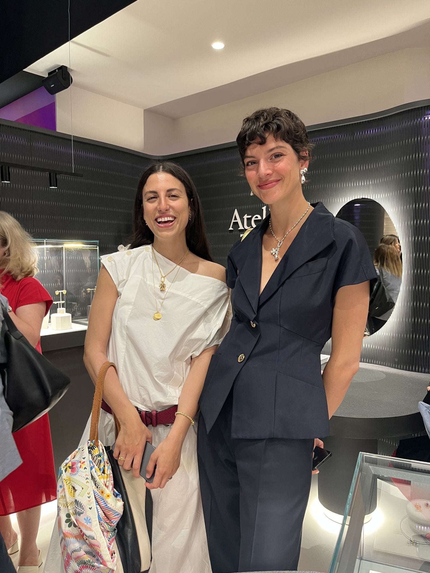 Carmen García Puerta y Marta Ortiz.
