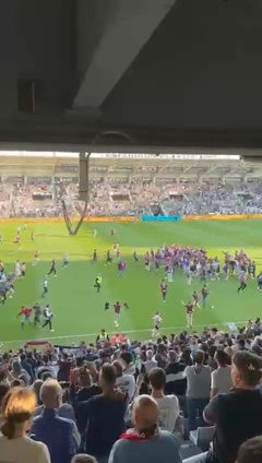 Invasión granota en El Plantío tras el ascenso a Primera