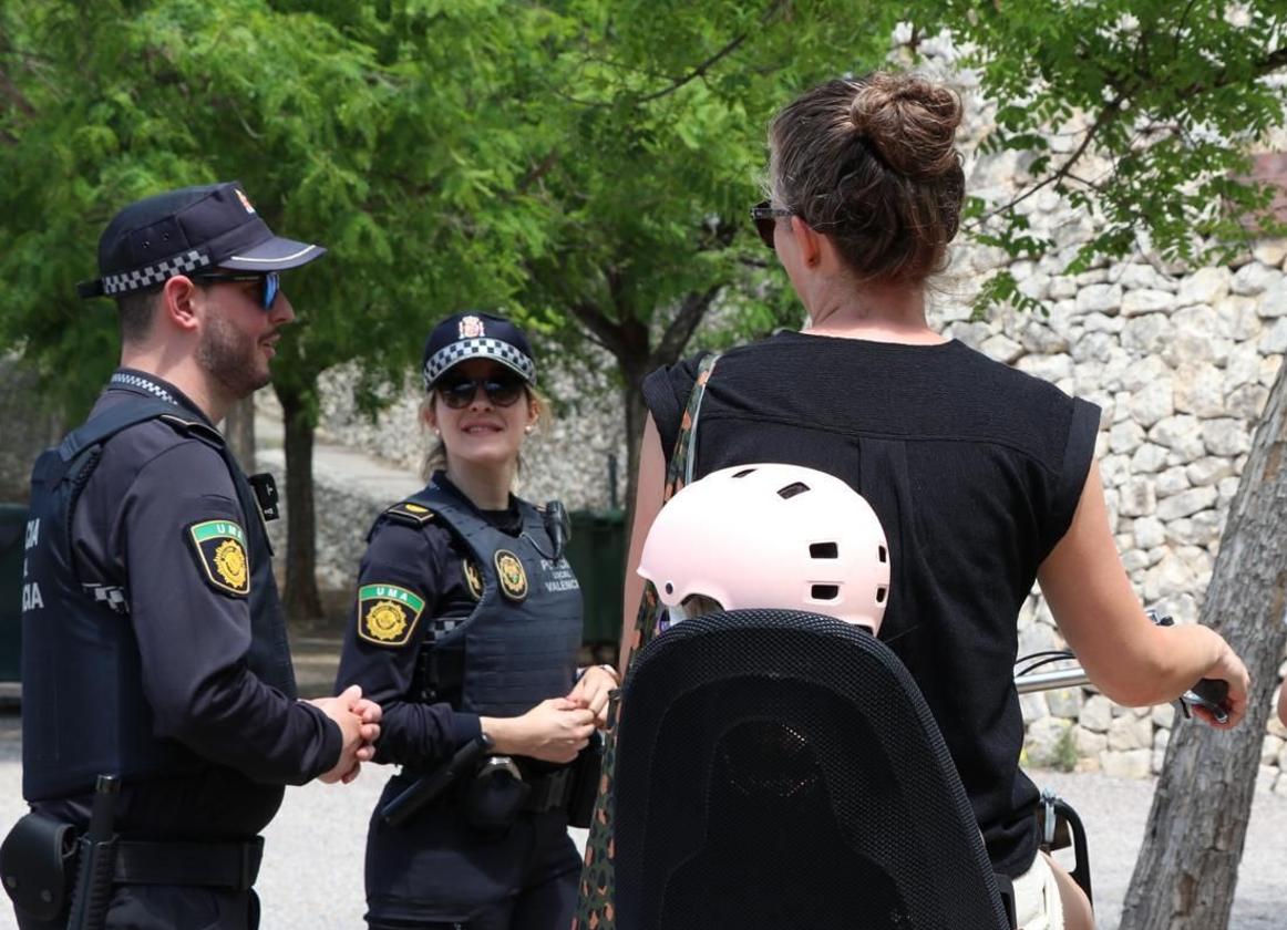 Valencia completa el mapa de la Policía de Barrio con la incorporación de 119 agentes