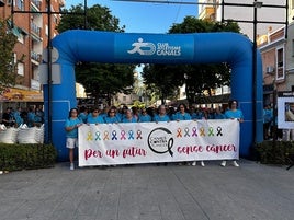 Momento de la salida de la marcha con la pancarta reivindiciativa.