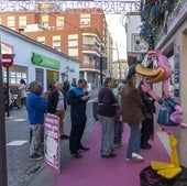 Ganadores de un premio de lotería. Imagen de archivo.