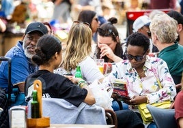 Turistas en Valencia.