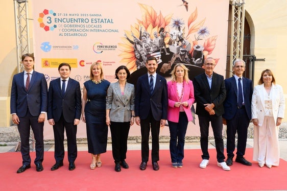 Los representantes de todas las administraciones participantes.