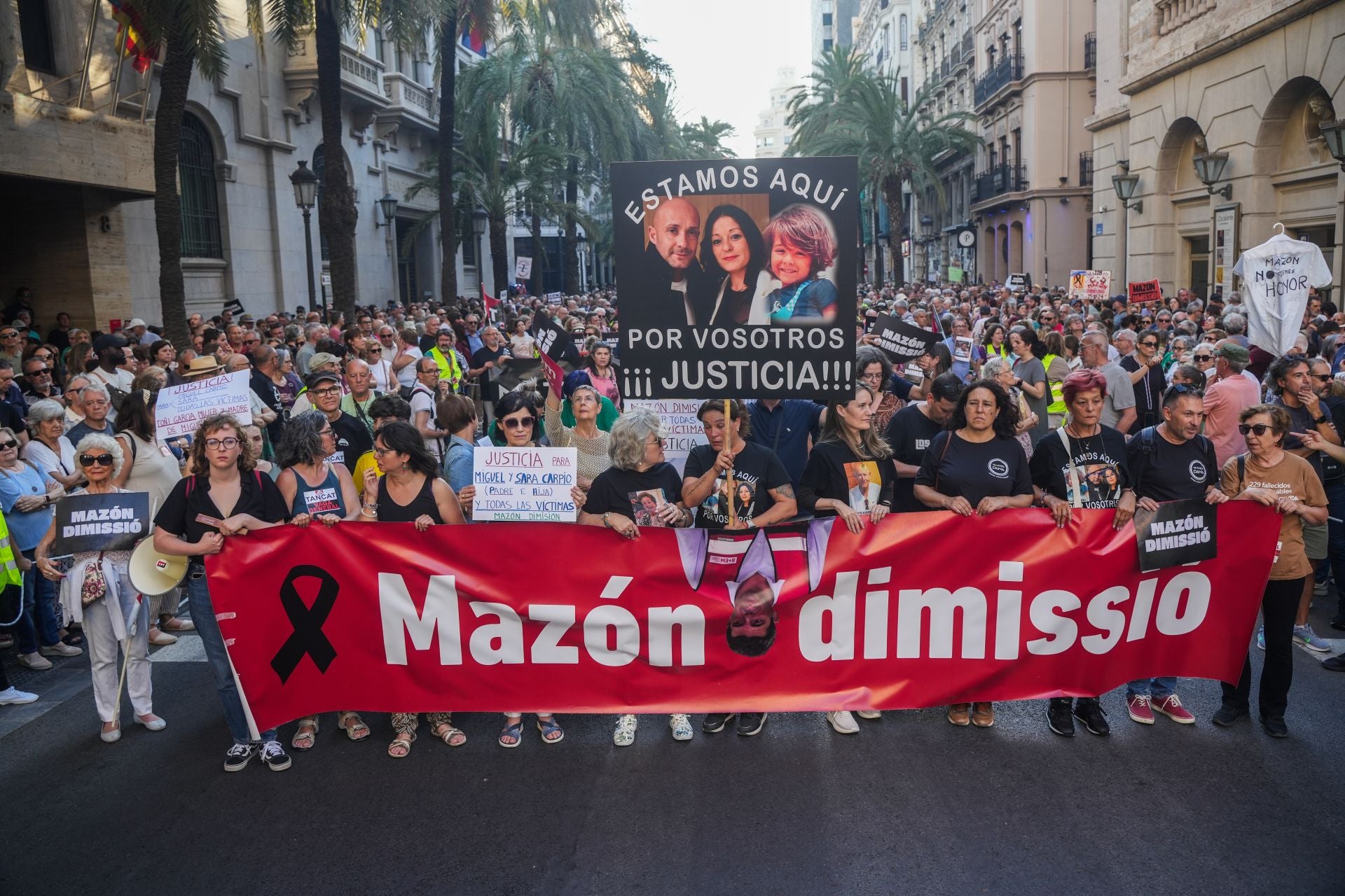 FOTOS | Séptima manifestación en Valencia por la gestión política de la dana