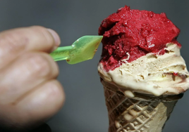 Los tres helados de supermercado en España que la OCU aprueba como saludables