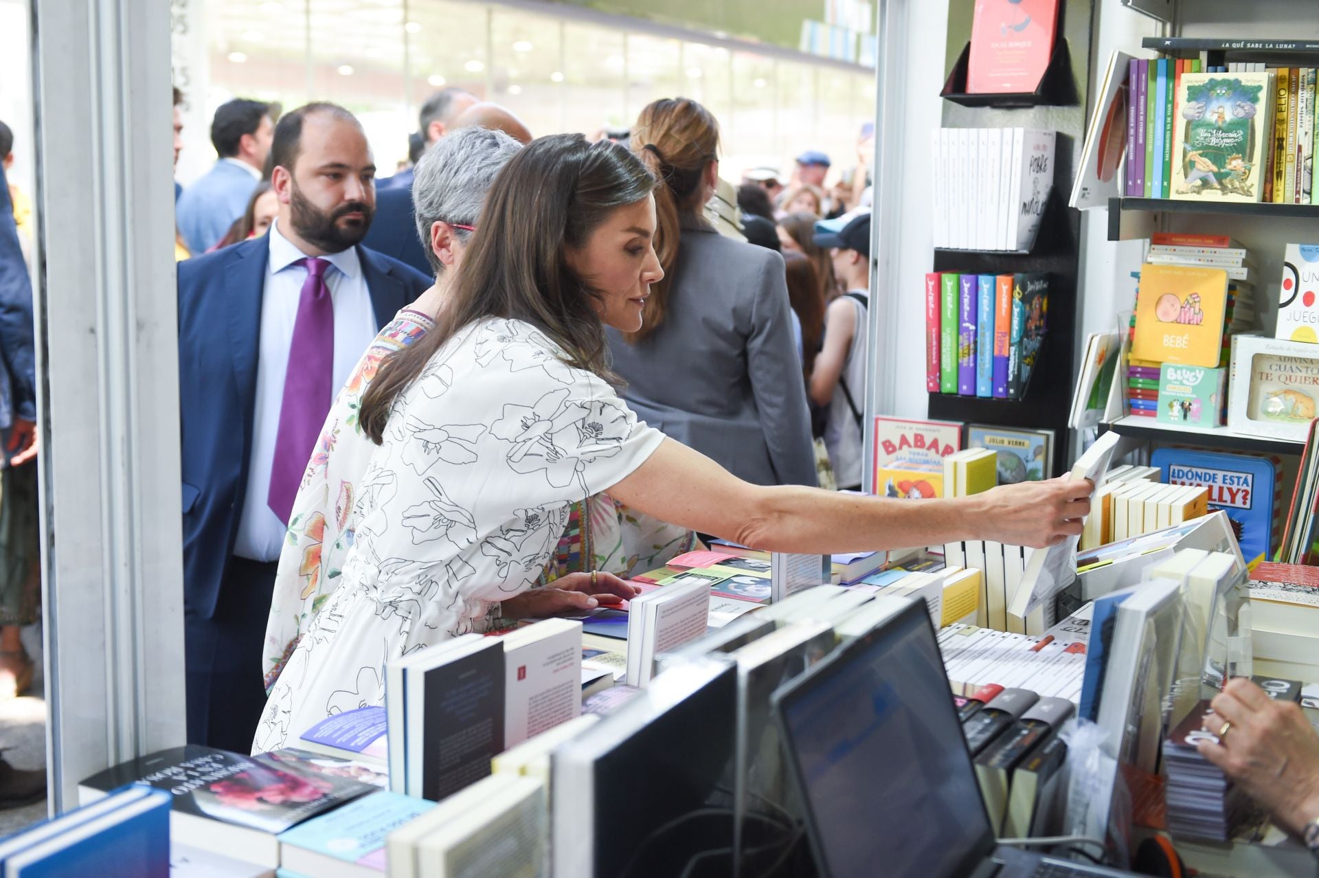 La reina Letizia inaugura la 84ª edición de la Feria del Libro de Madrid