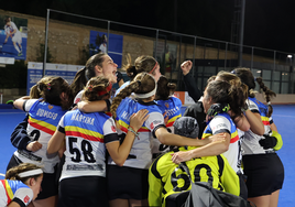 Las jugadoras del Valencia CH celebrando.