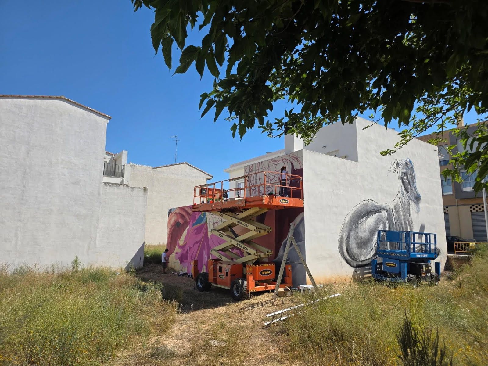 FOTOS | Los murales toman las calles de Cheste