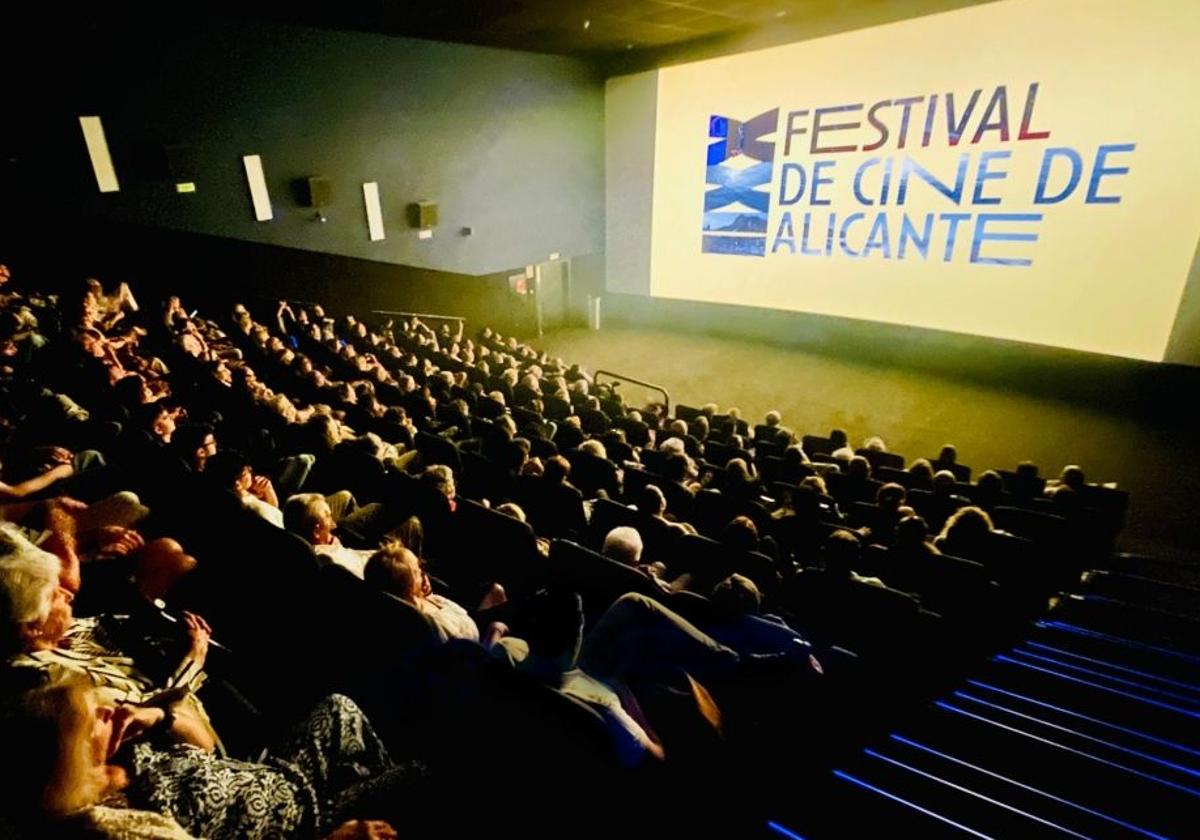 El festival internacional de cine de alicante aumenta un 14% los espectadores y atrae a 40. 000 personas | las provincias