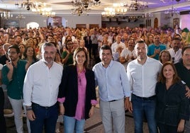 Carlos Gil, Carmen Fúnez, Carlos Mazón, Vicent Mompó, Reme Mazzolari y Juanfran Pérez Llorca, en Náquera.