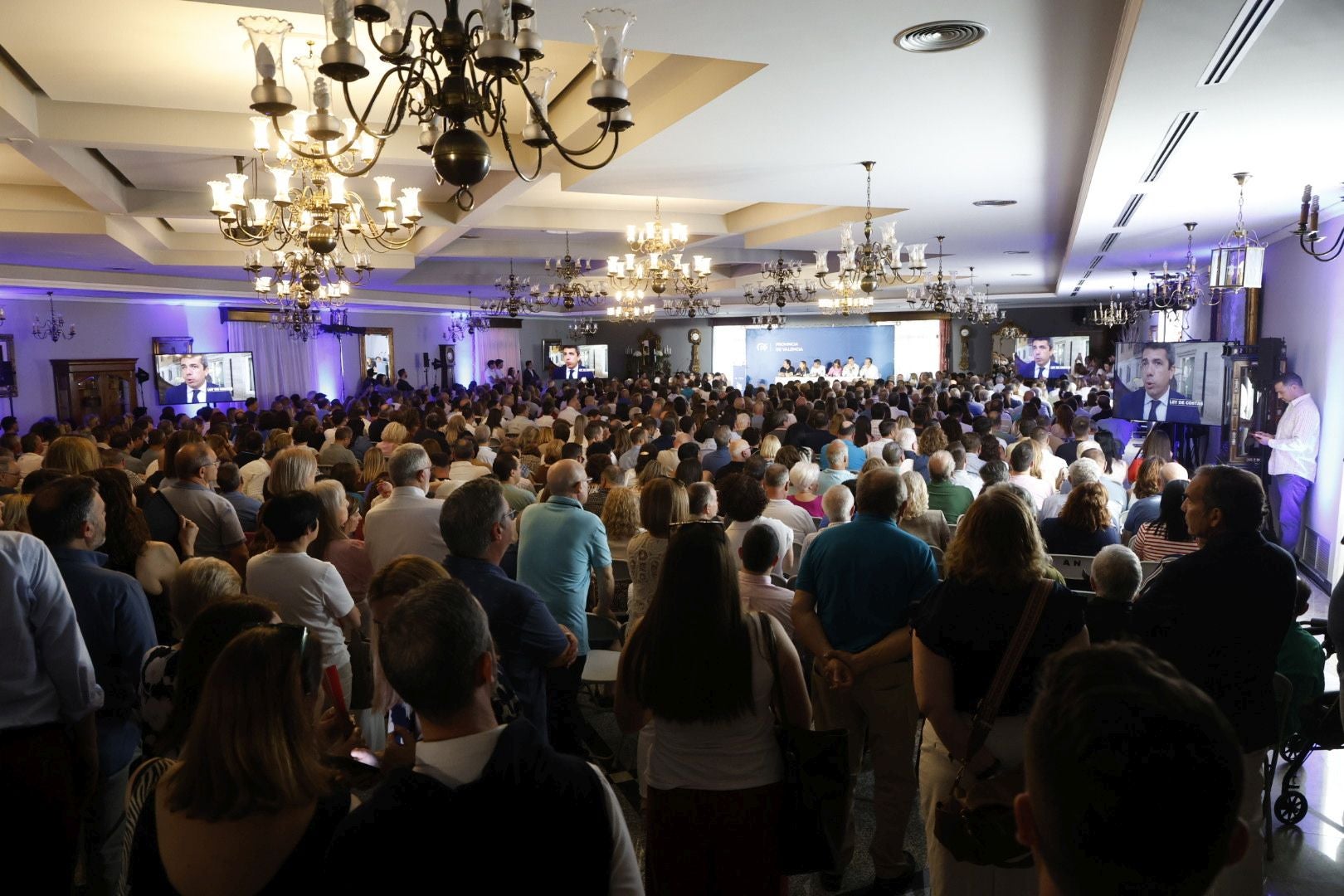 Fotos del Comité y la Junta Directiva del PP de la provincia de Valencia