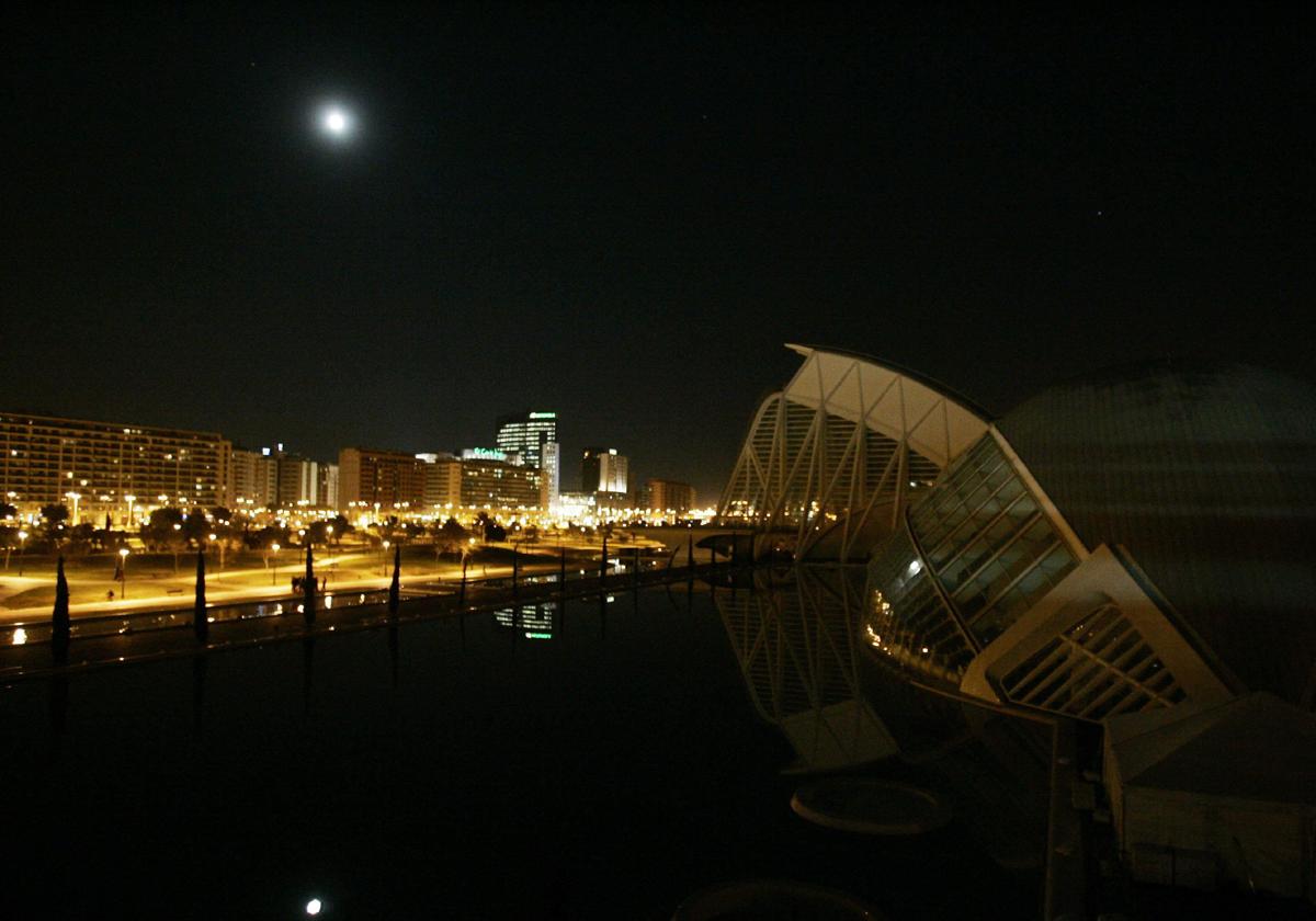 Apagón en Valencia, en una imagen de archivo.