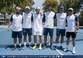 Integrantes del equipo de tenis del RCNV.