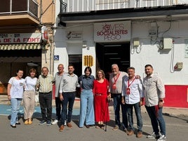 Diana Morant con los representantes socialistas de la comarca.