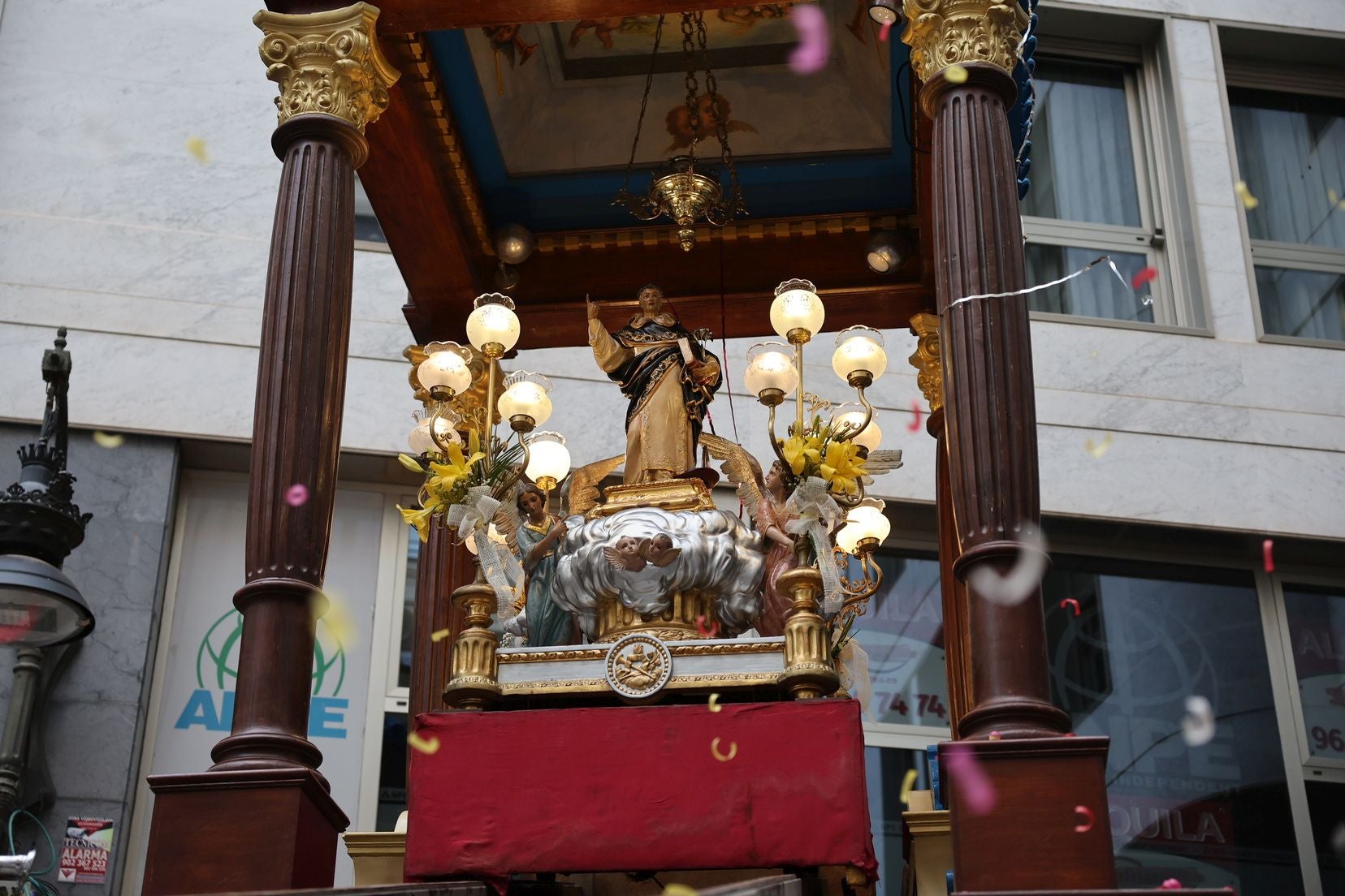 FOTOS | Así ha sido la procesión de los niños de San Vicente Ferrer en Valencia