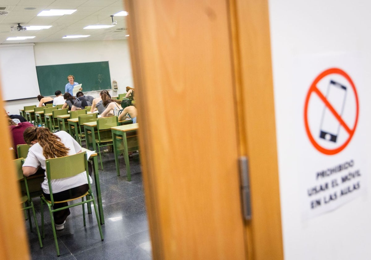 Un texto sobre el libro de josé bretón abre la selectividad en la comunitat valenciana | las provincias