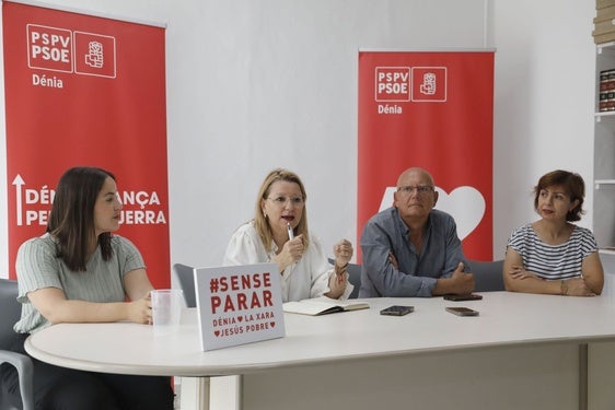 La diputada Silvua Gómez, en la comparencia en Dénia con Ivars, Grimalt y Ripoll.