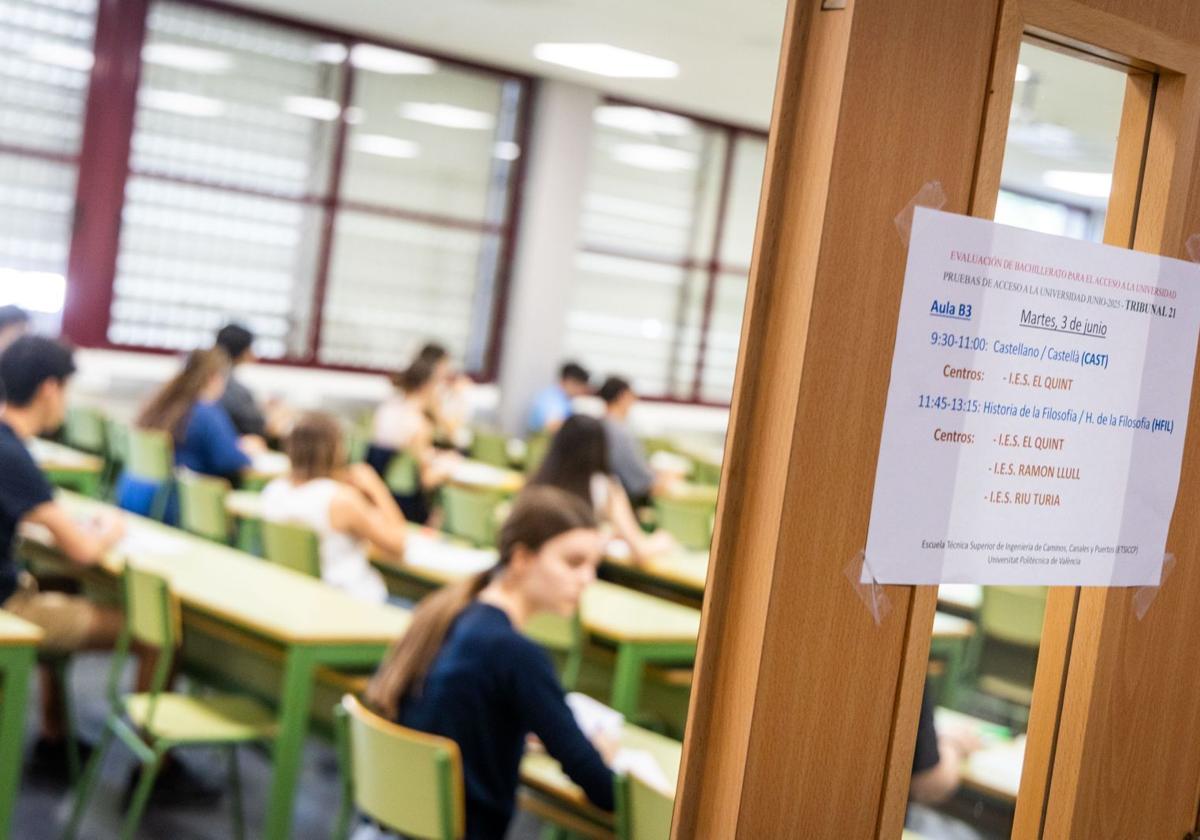 PAU 2025: Notas de corte en las universidades valencianas | Las Provincias