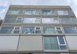 Fachada de la Residencia de Deportistas de la Petxina.