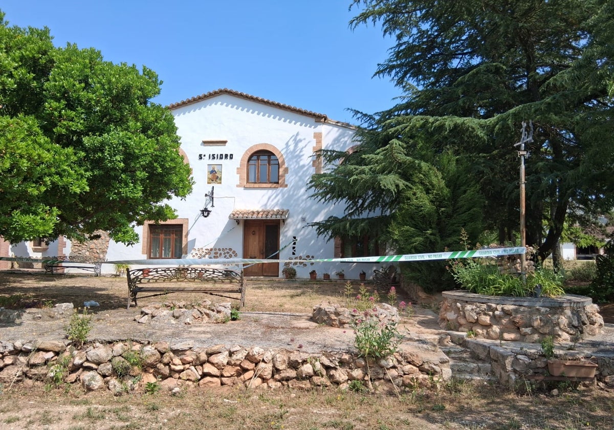 La Guardia Civil halla restos de sangre en el maletero del coche del dueño de la casa rural de Bocairent