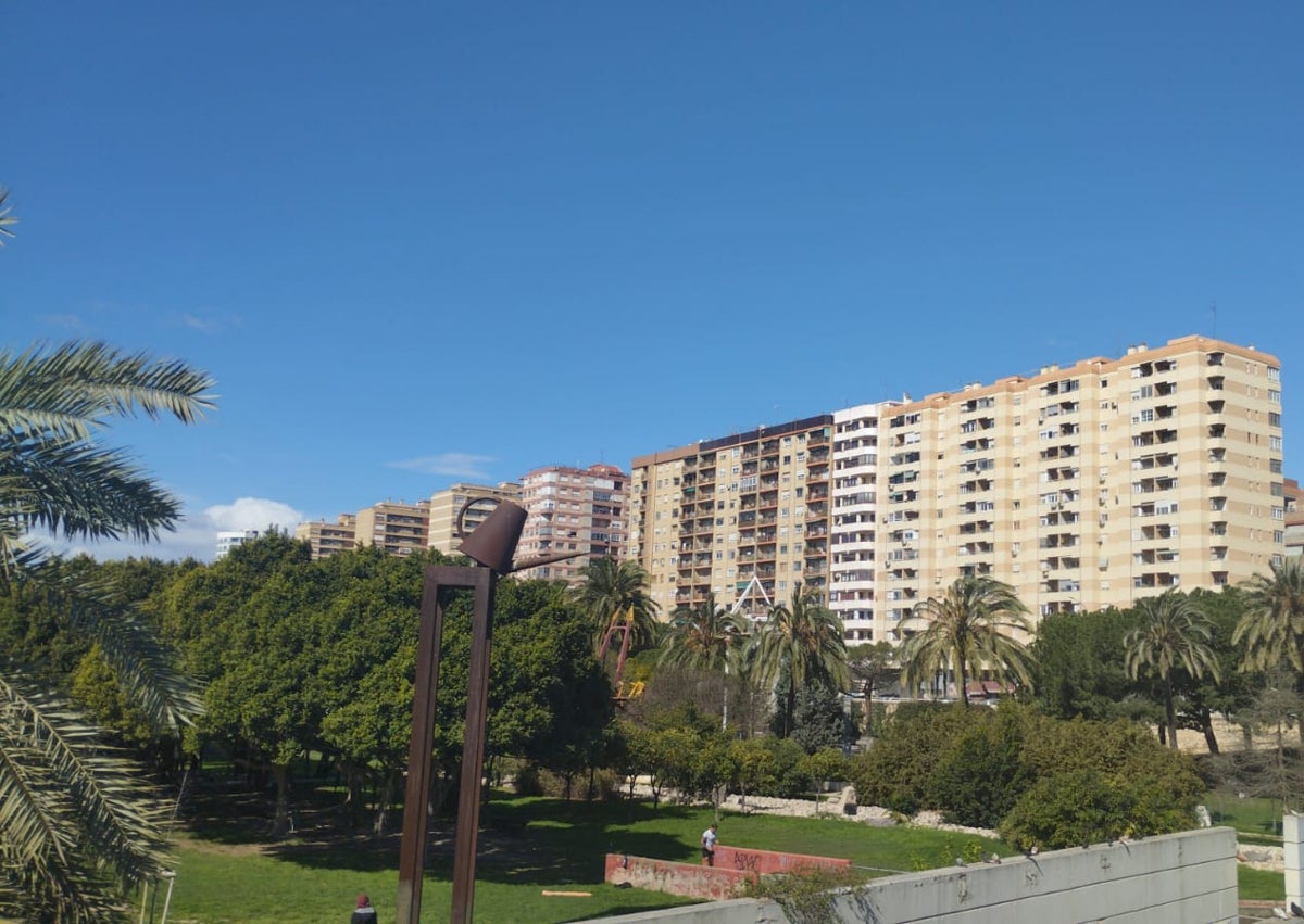 Imagen secundaria 1 - Viviendas en Pérez Galdós, Tirso de Molina y avenida del Cid.