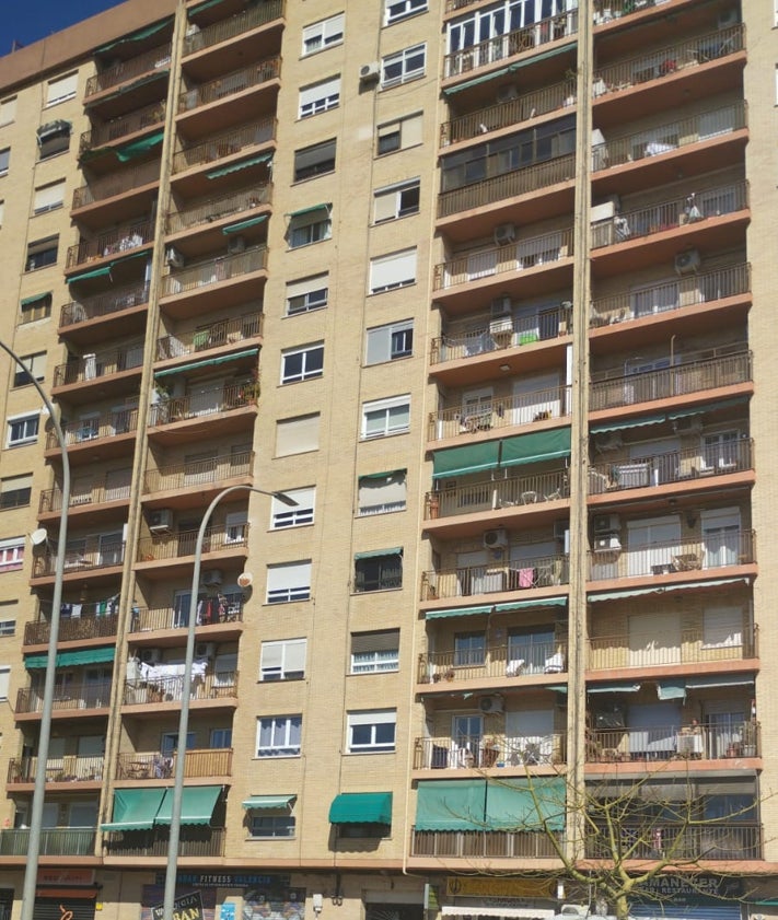 Imagen secundaria 2 - Viviendas en Pérez Galdós, Tirso de Molina y avenida del Cid.