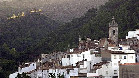 El Mykonos de Castellón: el pueblo donde veranea una famosa influencer