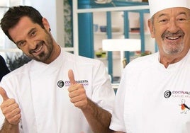 Joseba (i) junto a su padre, Karlos Arguiñano.