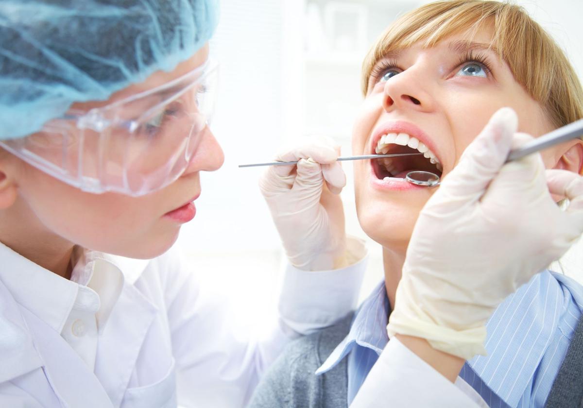 Las personas a las que la Seguridad Social cubre los gastos del dentista