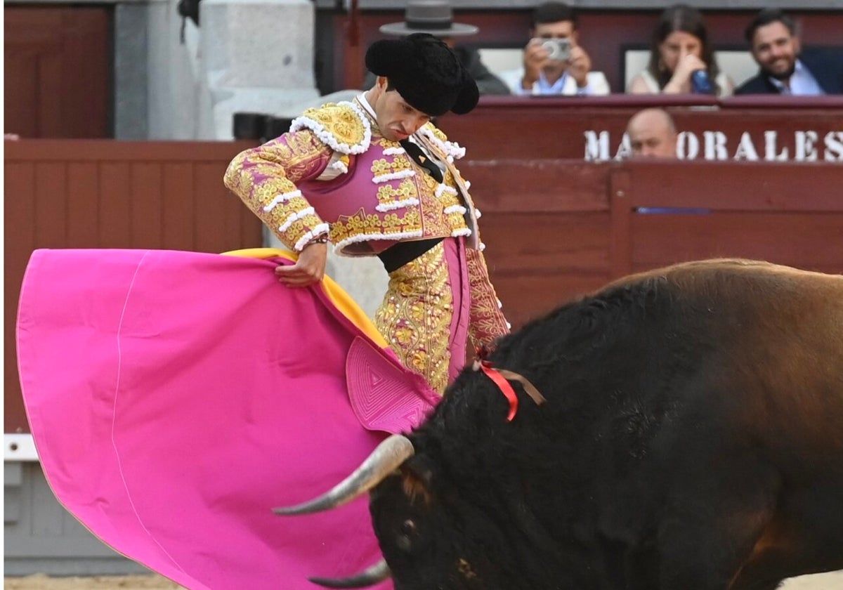 Samuel Navalón durante una corrida de toros.