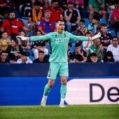 Andrés Fernández, durante un partido con el Levante.