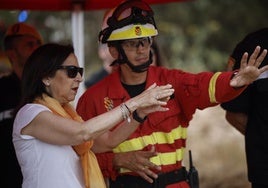 La ministra en la base de Bétera.