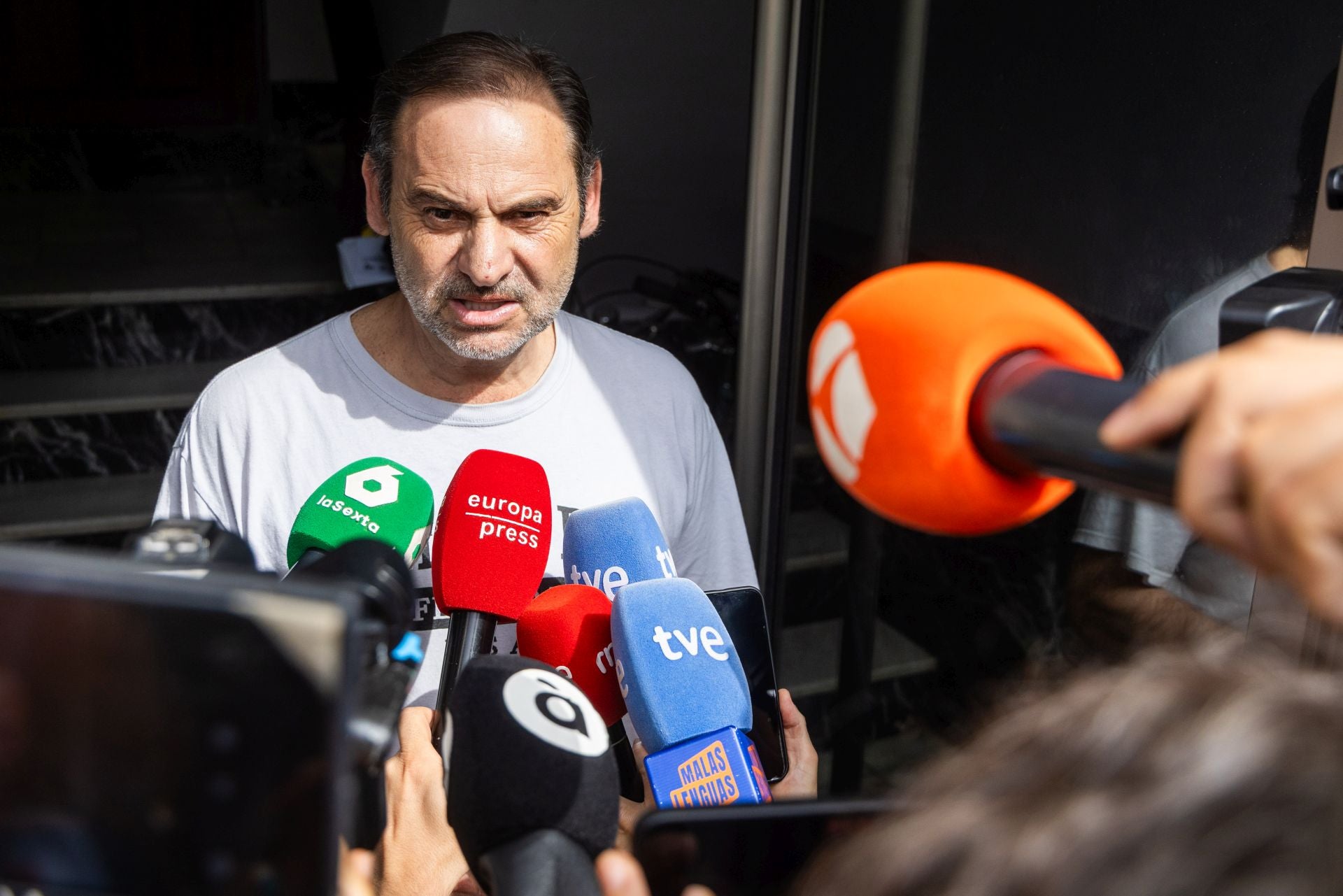 La UCO registra la casa de Ábalos en Valencia en busca de pruebas del pago de comisiones en el &#039;caso Koldo&#039;