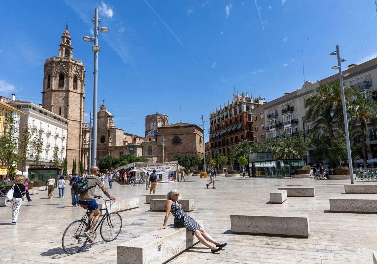Calor en la plaza de la Reina de Valencia, imagen de archivo.