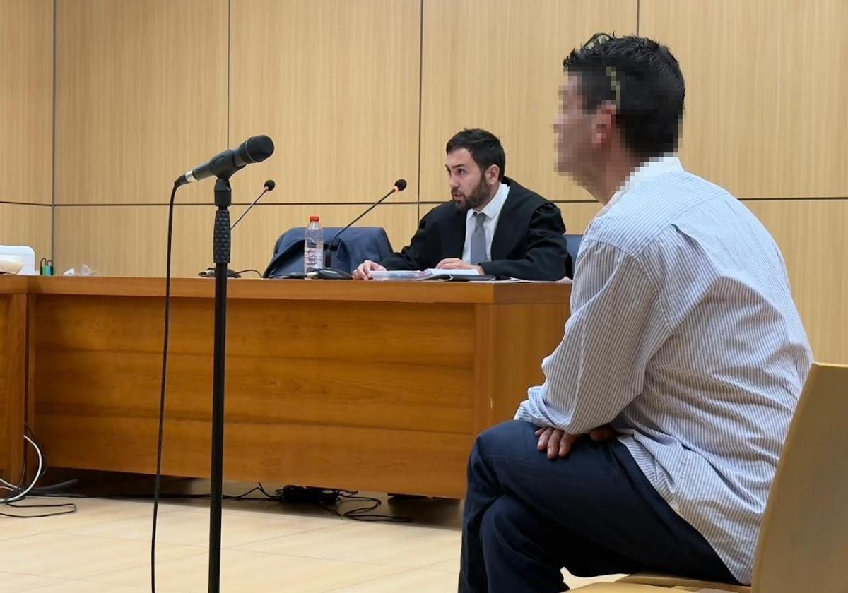 El profesor acusado de tocamientos a dos alumnas en un IES de la Hoya de Buñol.