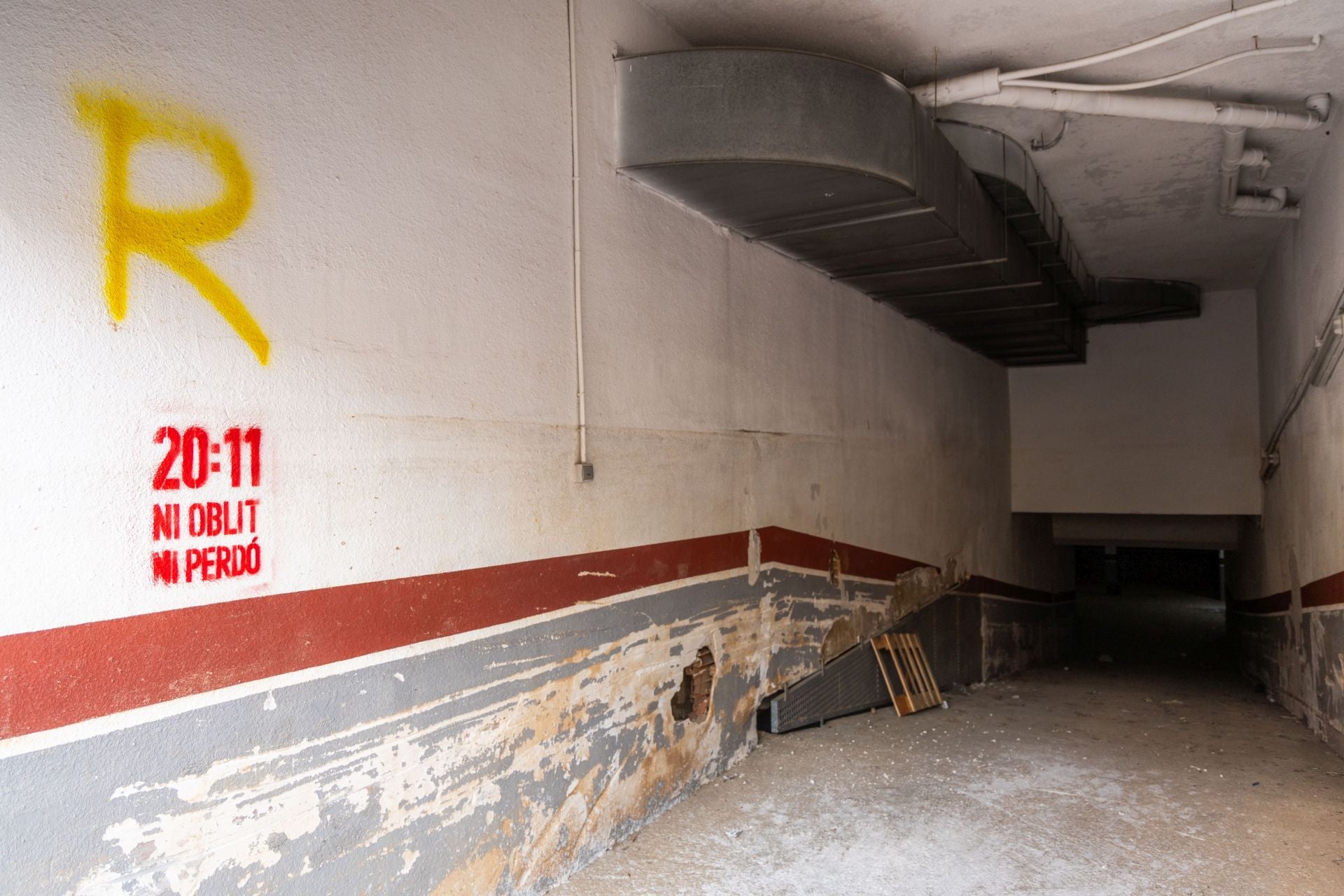 FOTOS | Un garaje apocalíptico en el barrio de La Torre