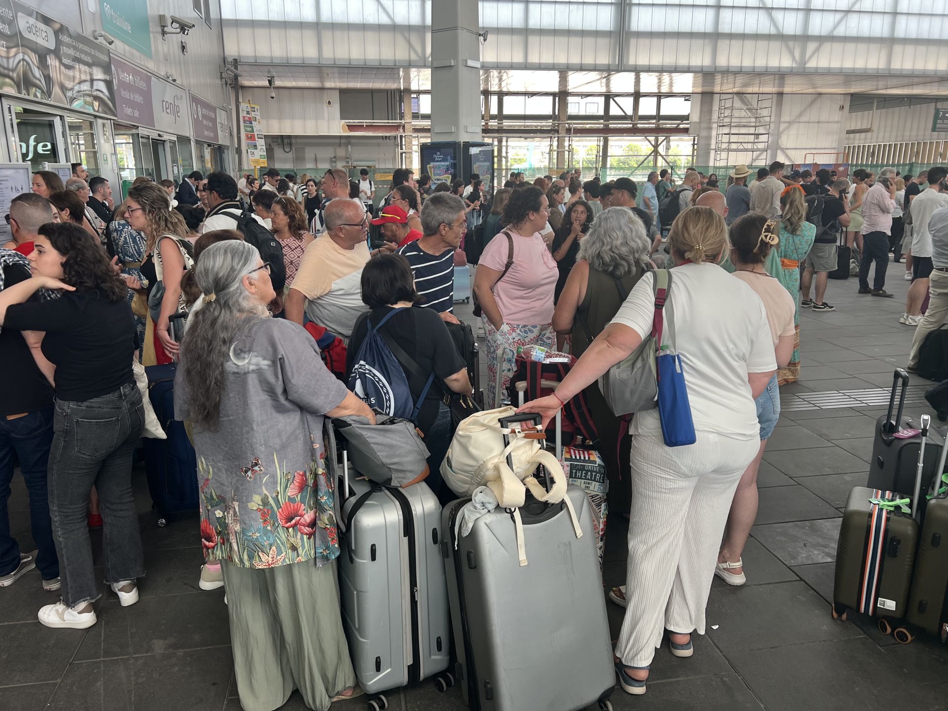 Interrumpida la alta velocidad entre la Comunitat y Madrid por una avería en Chamartín