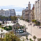 La Tortada en el lugar donde ahora se sitúa la estatua de Vinatea, en la plaza del Ayuntamiento, una de las alternativas.