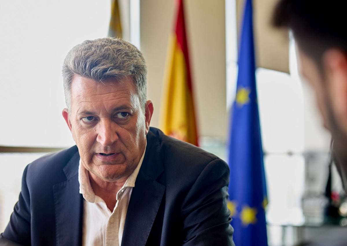 Imagen secundaria 1 - Martínez Mus: «El Gobierno nos ha puesto más obstáculos que ayuda en la recuperación tras la dana»