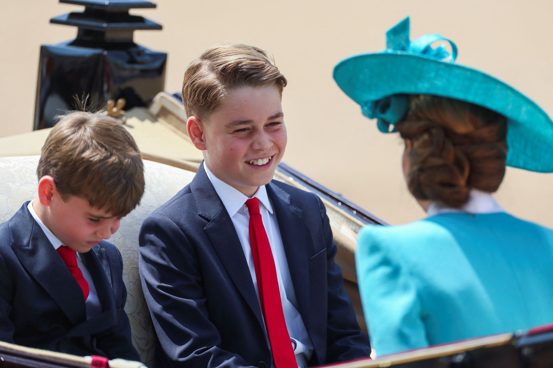 Kate Middleton deslumbra en su vuelta al desfile más colorido del Reino Unido