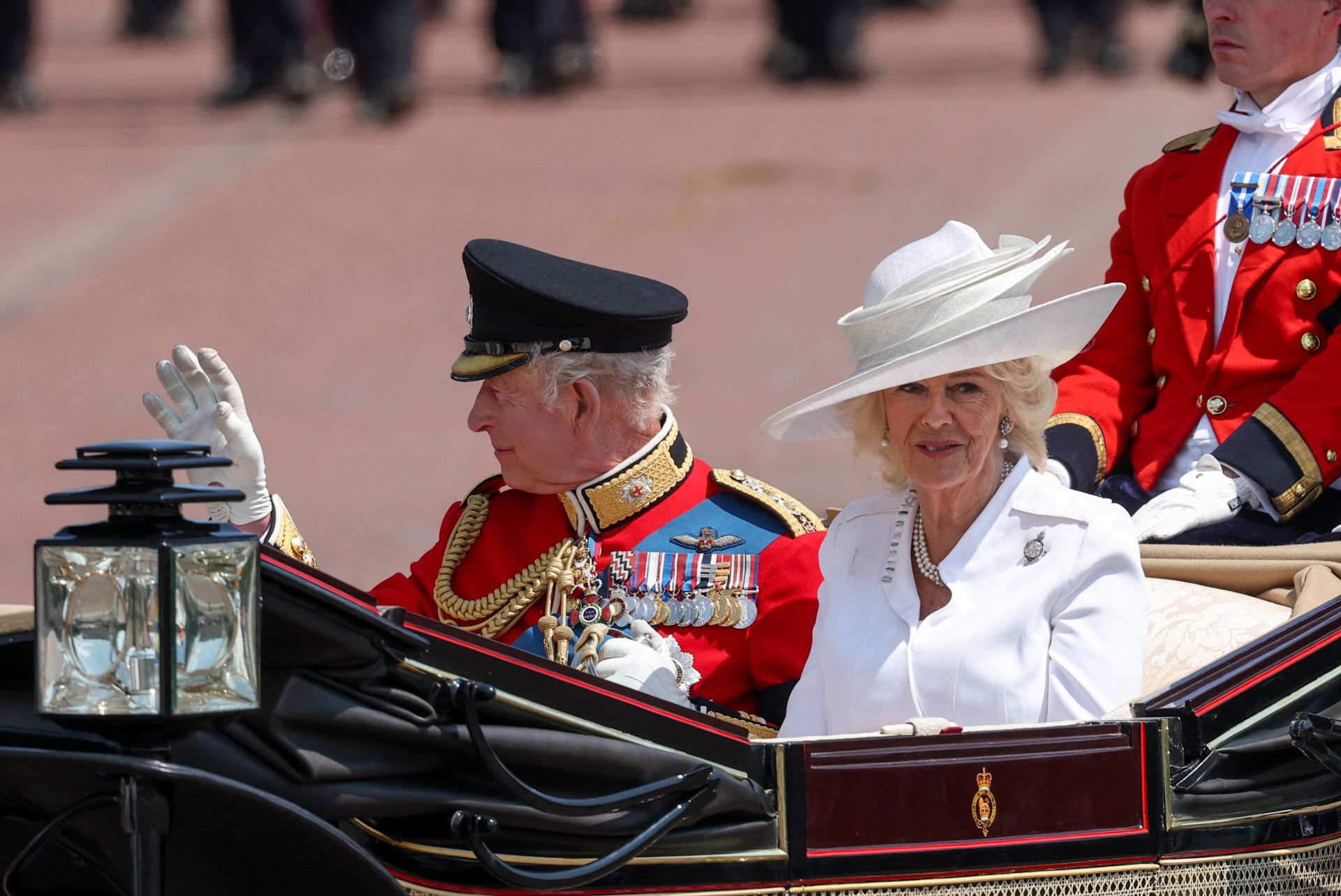 Kate Middleton deslumbra en su vuelta al desfile más colorido del Reino Unido